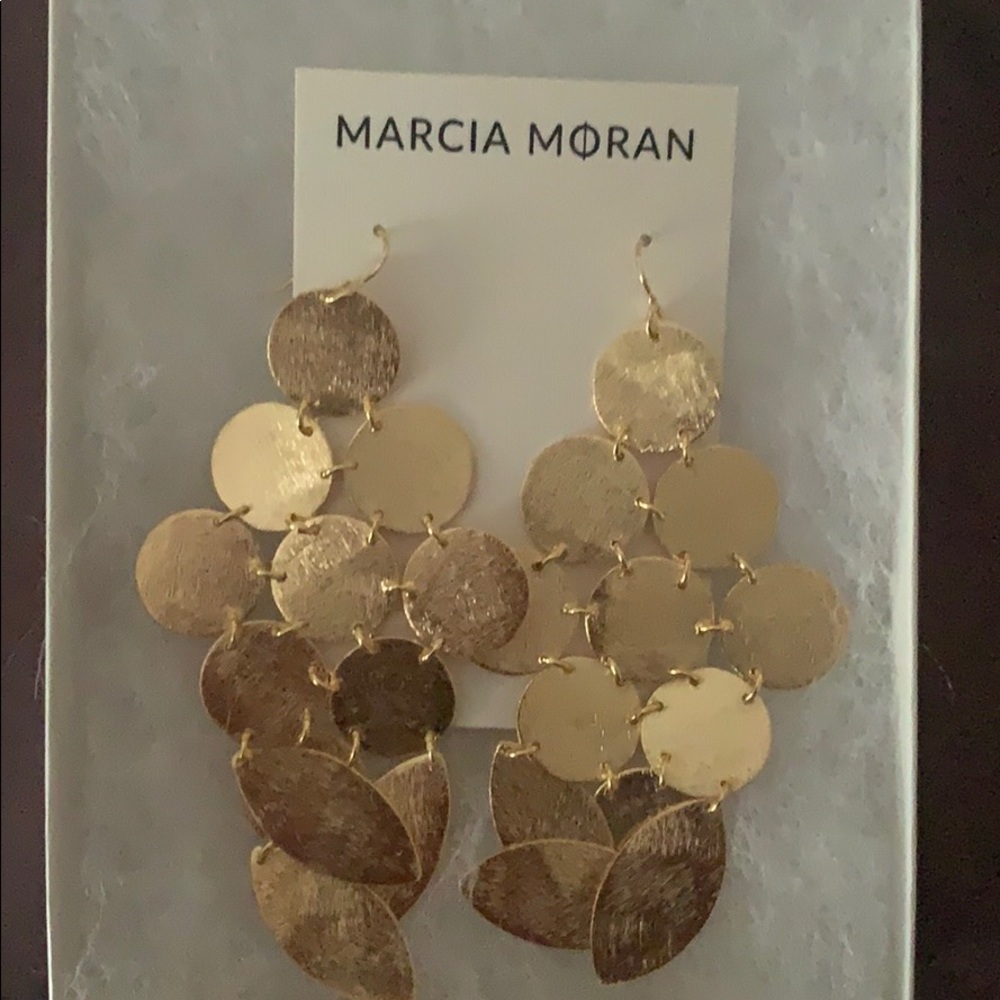 18k gold earrings